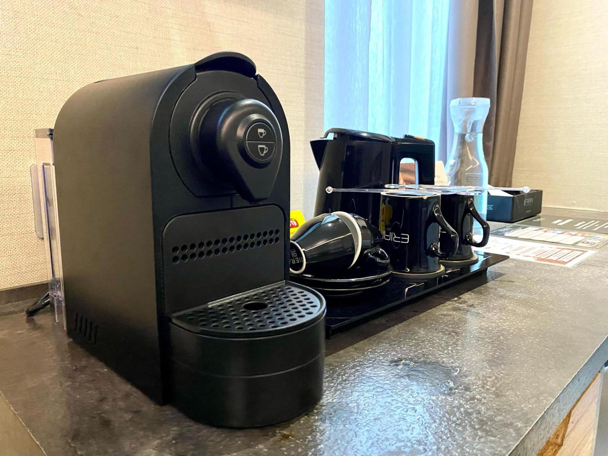 Erian Hotel Jakarta Exteriör bild