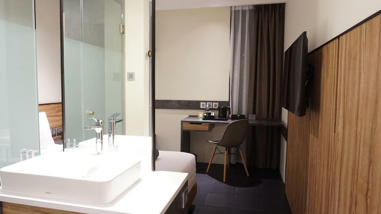 Erian Hotel Jakarta Exteriör bild
